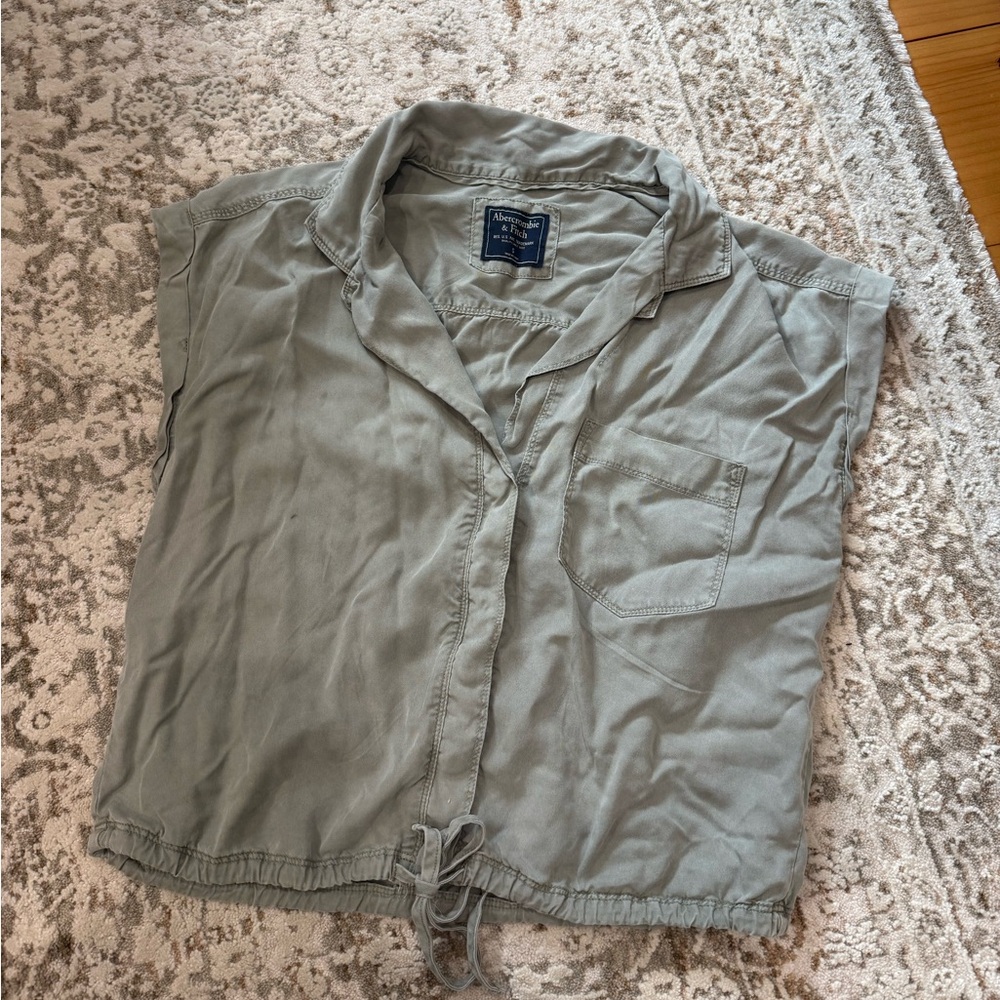 Abercrombie & Fitch Green Short Sleeve Button Down Shirt
